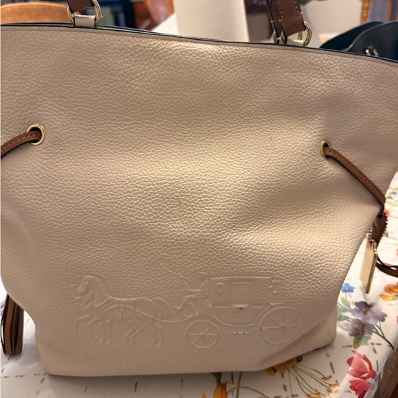 Coach Elegant Cream Tote Bag - Picture 1 of 4